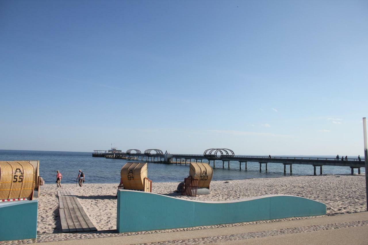 Strandlaeufer Im Kirschgarten Kellenhusen Ngoại thất bức ảnh